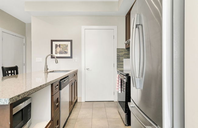 Lakefront Lux 2BR Symphony Of Comfort - Foto 15