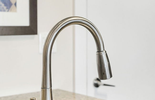 Lakefront Lux 2BR Symphony Of Comfort - Foto 8