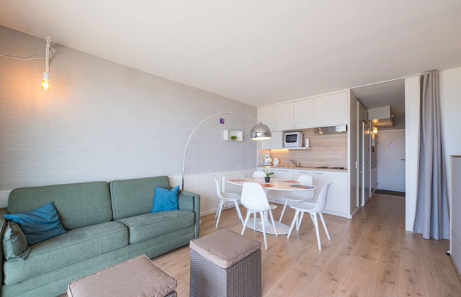 Charming Studio With sea View in Middelkerke - Photo 4