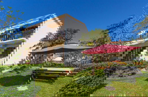 Foto 34 - Comfortable Apartment With Terrace and Garden