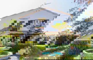Foto 1 - Comfortable Apartment With Terrace and Garden