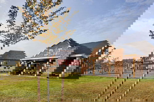 Foto 1 - Spacious Holiday Home With a Covered Terrace