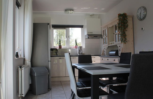 Nice Holiday Home With Garden Near Beach - Foto 8