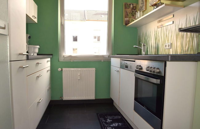 Cosy Apartment in Oberhausen With Balcony - Foto 8
