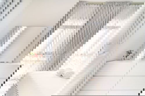 Foto 4 - KOHH - 2BR in Oasis Residence 4