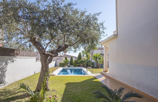 Elegant Villa in Calafell With Swimming Pool - Photo 23