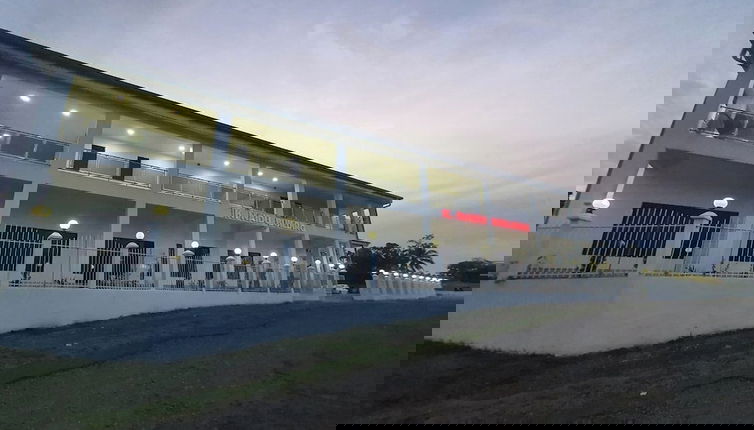 Foto 1 - White Diamond Apartment