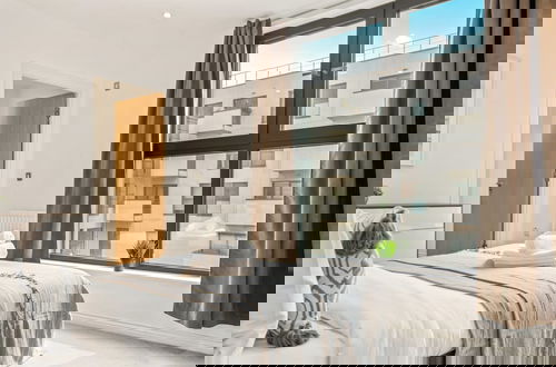 Foto 2 - Explore the Luxury w 2 Bed Apt in Camden