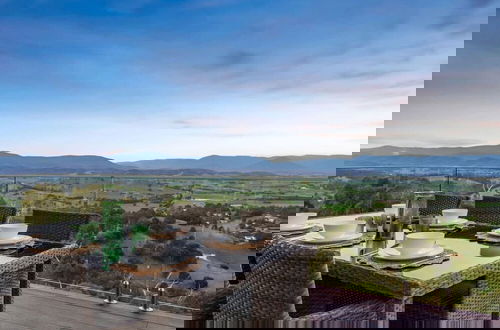 Foto 1 - Skyline Views Yarra Valley s Elevated Escape