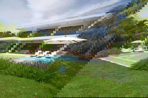 Foto 16 - Modern Lake Villa With English Speaking Staff in Golf and Beach Resort