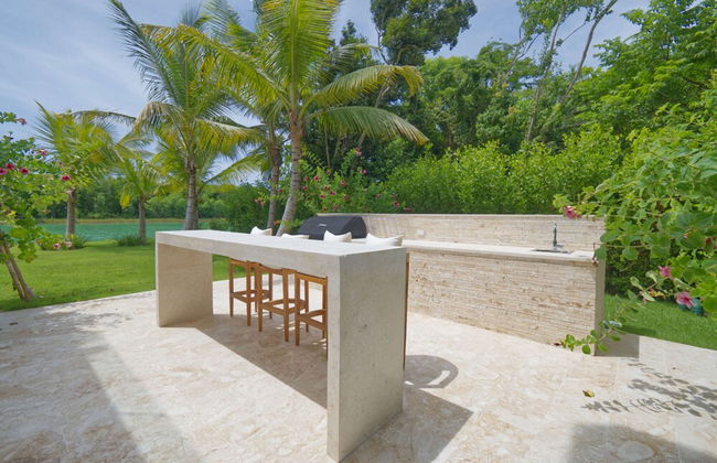 Modern Lake Villa With English Speaking Staff in Golf and Beach Resort - Photo 14