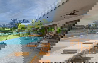 Foto 1 - Modern Lake Villa With English Speaking Staff in Golf and Beach Resort