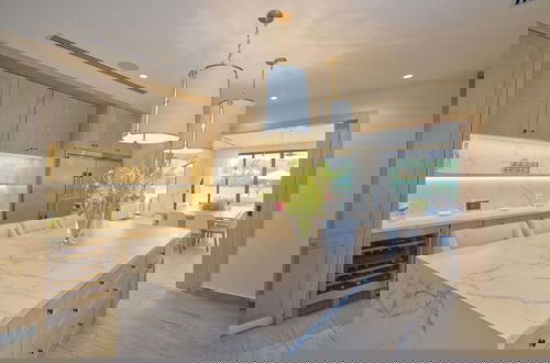 Foto 10 - Modern Lake Villa With English Speaking Staff in Golf and Beach Resort