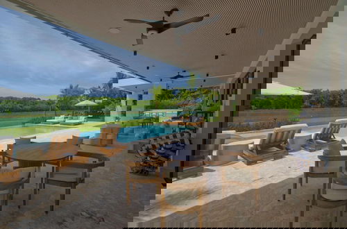 Foto 13 - Modern Lake Villa With English Speaking Staff in Golf and Beach Resort