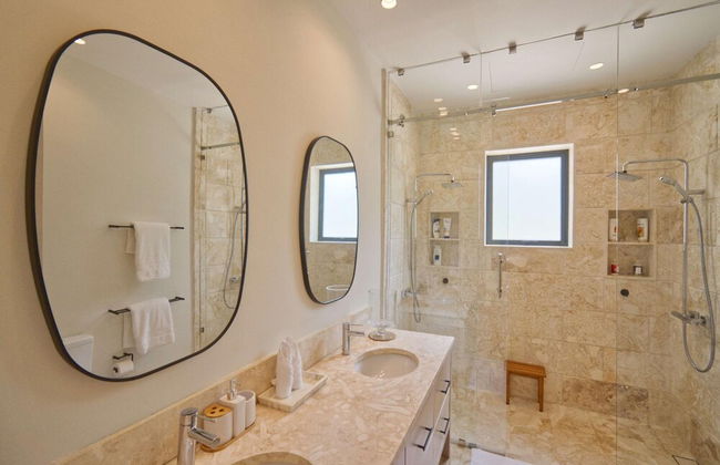 Modern Lake Villa With English Speaking Staff in Golf and Beach Resort - Photo 18