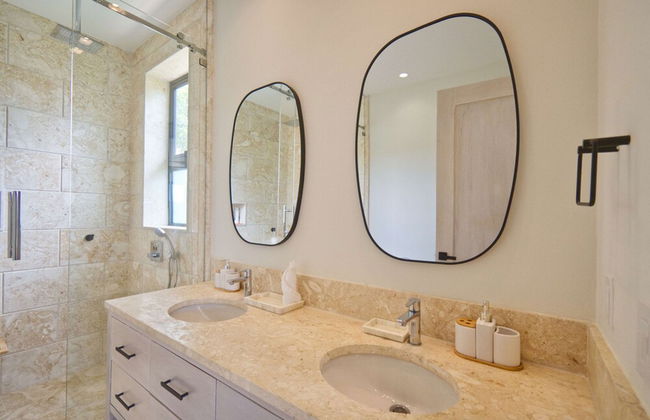 Modern Lake Villa With English Speaking Staff in Golf and Beach Resort - Photo 24