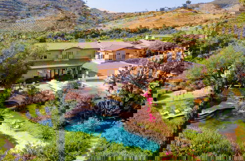 Foto 40 - Keys Creek & Casita - Avantstay Sleeps 30 Estate Vineyard, Pool, Courts, Theater, Views