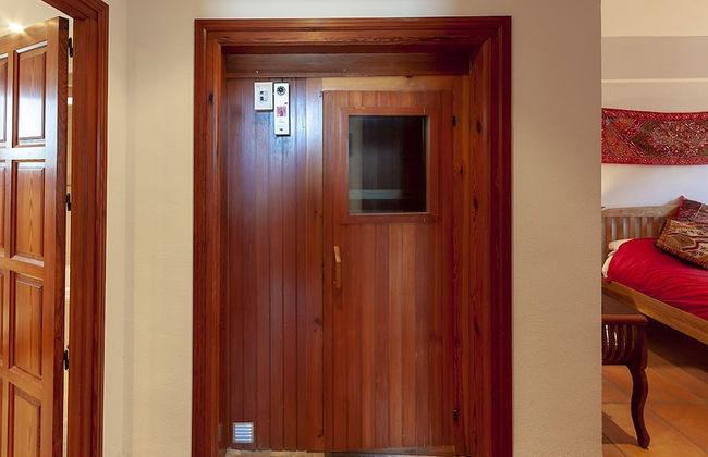 Casabra in Ador With 5 Bedrooms and 3 Bathrooms - Photo 29