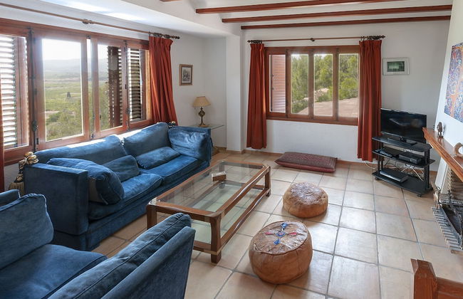 Casabra in Ador With 5 Bedrooms and 3 Bathrooms - Photo 19