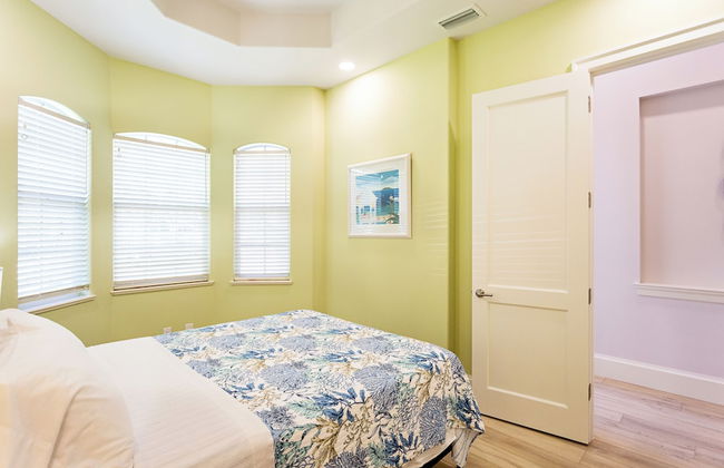 Imola: Newly Remodeled Pool Home Minutes from Vanderbilt Beach. Family-Friendly Retreat with 4 BR, 3.5 Bathrooms, and Private Screened Pool. Perfect Location Near Mercato and Naples Attractions - Foto 10