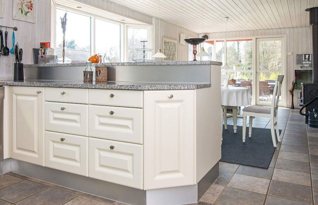 6 Person Holiday Home in Orsted - Foto 5