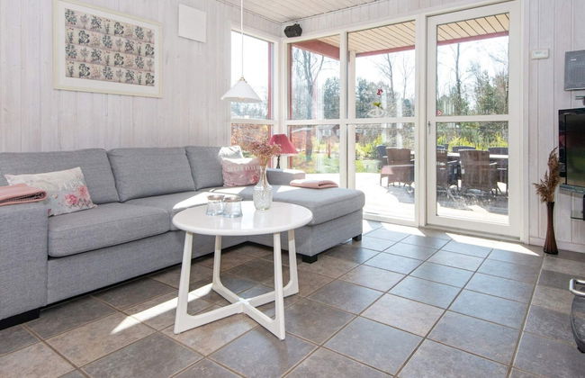 6 Person Holiday Home in Orsted - Foto 10