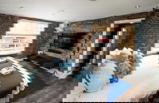 Photo 2 - Luxury Penthouse Located Near Old Street