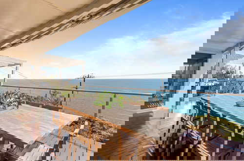 Foto 8 - Clifftop Coastal Sanctuary With Panoramic Views