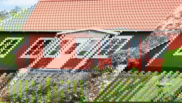 Foto 1 - 8 Person Holiday Home in Kopingsvik