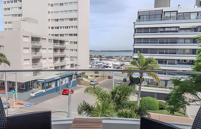 Oceana Suites SeaPort - Photo 34