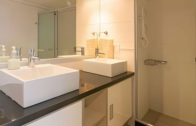 Oceana Suites SeaPort - Photo 17