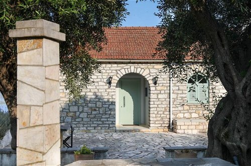 Photo 2 - Sinies Stone Cottage - NE Corfu