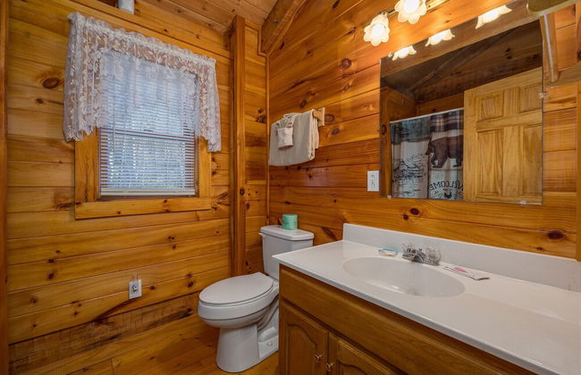 Hidden Hideaway 2 Bedroom Cabin by RedAwning - Foto 11