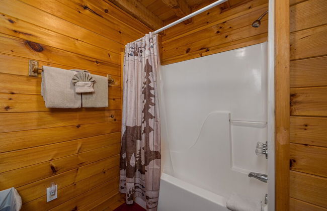 Hidden Hideaway 2 Bedroom Cabin by RedAwning - Foto 18