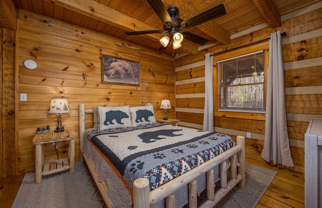 Hidden Hideaway 2 Bedroom Cabin by RedAwning - Foto 2