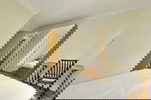 Foto 3 - Charming Centrally Located Wimbledon Flat