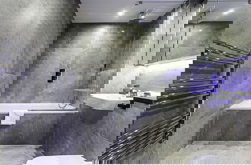 Foto 15 - Icon Tower Flat Viii