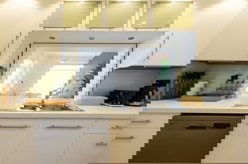 Foto 41 - Upgraded Apartment w Stunning Burj Khalifa View