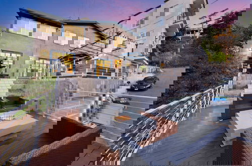 Foto 31 - Cahuenga Park by Avantstay Hollywood Hills Home