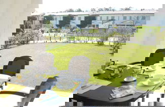 Foto 1 - Recently Built Flat in a Family Friendly Residence