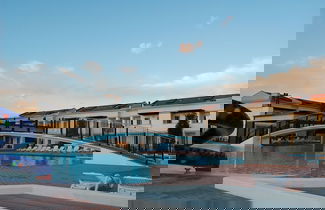 Foto 1 - Recently Built Flat in a Family Friendly Residence