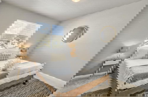 Photo 2 - 3BD Modern Home Close to Usafa