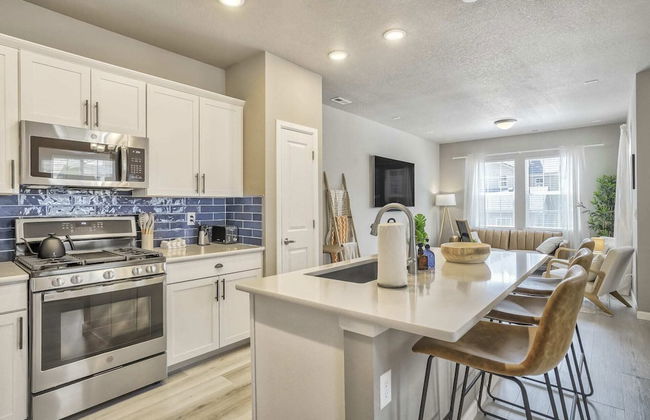 3BD Modern Home Close to Usafa - Photo 13