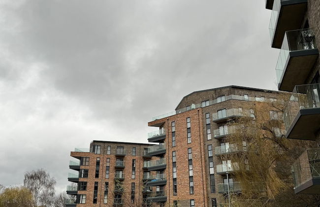 Luxury Apartment in Dartford - Photo 19