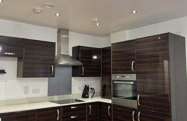 Luxury Apartment in Dartford - Photo 10