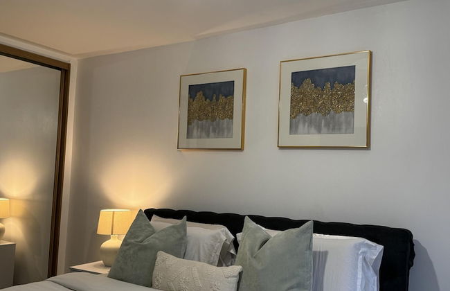 Luxury Apartment in Dartford - Photo 3