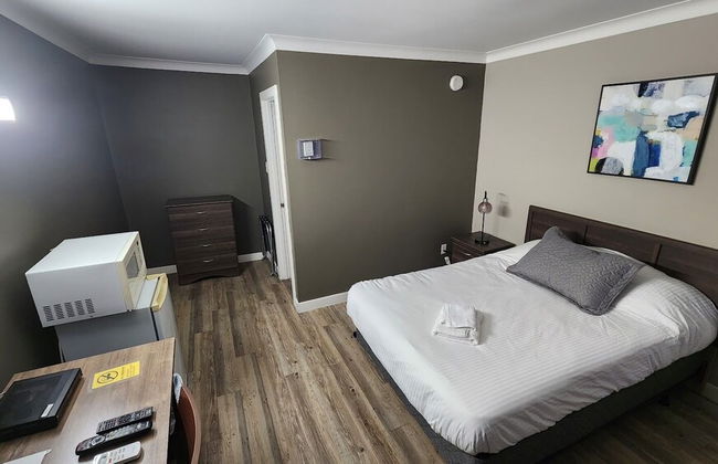 Norman Bay Inn - Photo 11