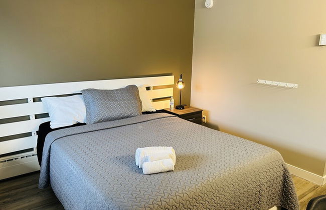 Norman Bay Inn - Photo 7