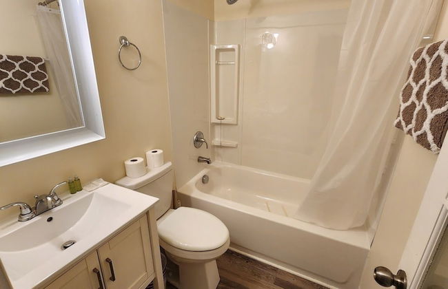 Norman Bay Inn - Photo 25