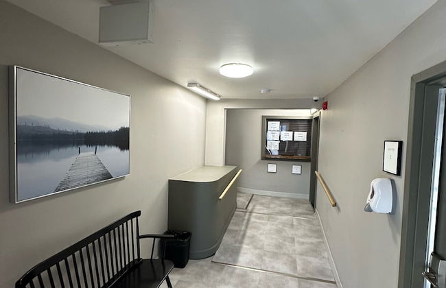 Norman Bay Inn - Photo 1